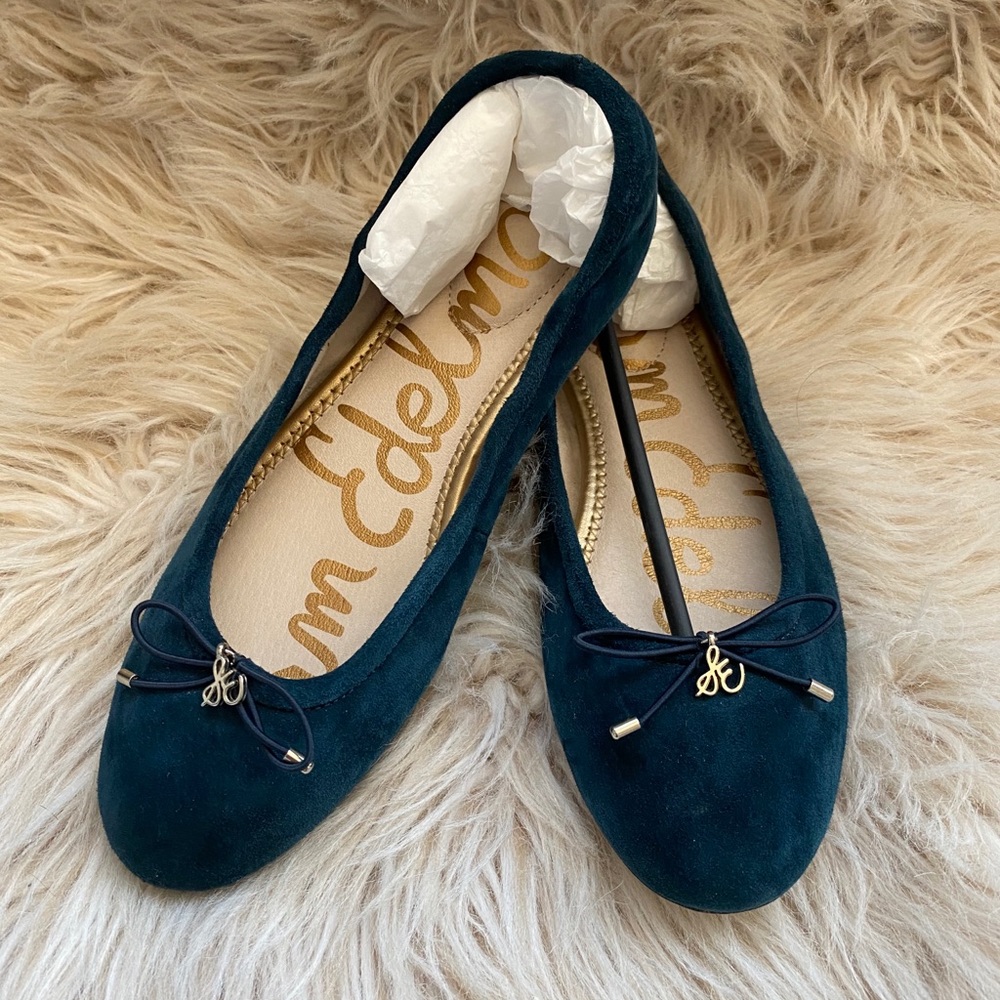 Circus by Sam Edelman Green and Silver Loafers with Metallic Detail